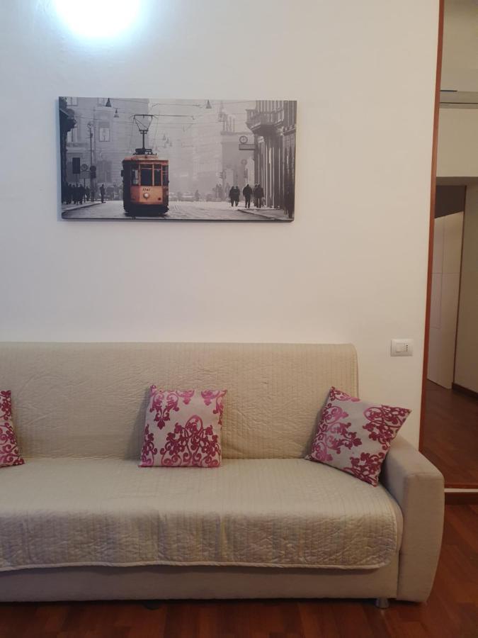 Arena Suite All Comforts - With Free Parking Garage Per Qualified Rate - Con Parcheggio Incluso Per Le Tariffe Qualificanti - Metro Verde Greenline Moscova Milan Bagian luar foto