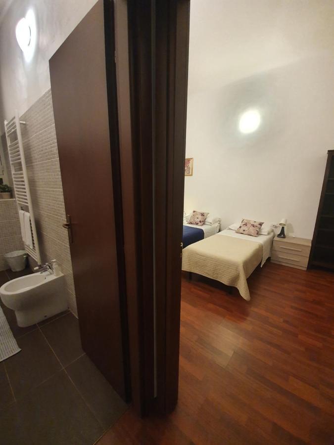 Arena Suite All Comforts - With Free Parking Garage Per Qualified Rate - Con Parcheggio Incluso Per Le Tariffe Qualificanti - Metro Verde Greenline Moscova Milan Bagian luar foto