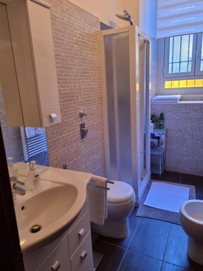 Arena Suite All Comforts - With Free Parking Garage Per Qualified Rate - Con Parcheggio Incluso Per Le Tariffe Qualificanti - Metro Verde Greenline Moscova Milan Bagian luar foto
